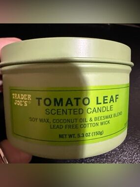 Trader Joe's Tomato Leaf Scented Soy/Coconut Oil Candle NEW 2026
